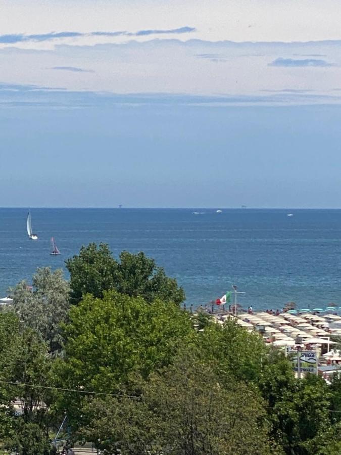 Hotel Biancamano Rimini Esterno foto