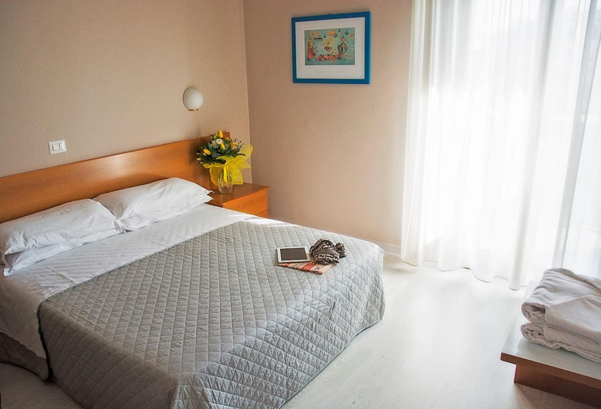 Hotel Biancamano Rimini Esterno foto