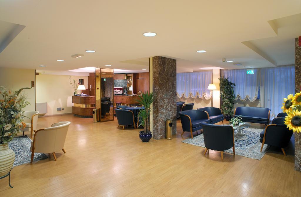 Hotel Biancamano Rimini Esterno foto